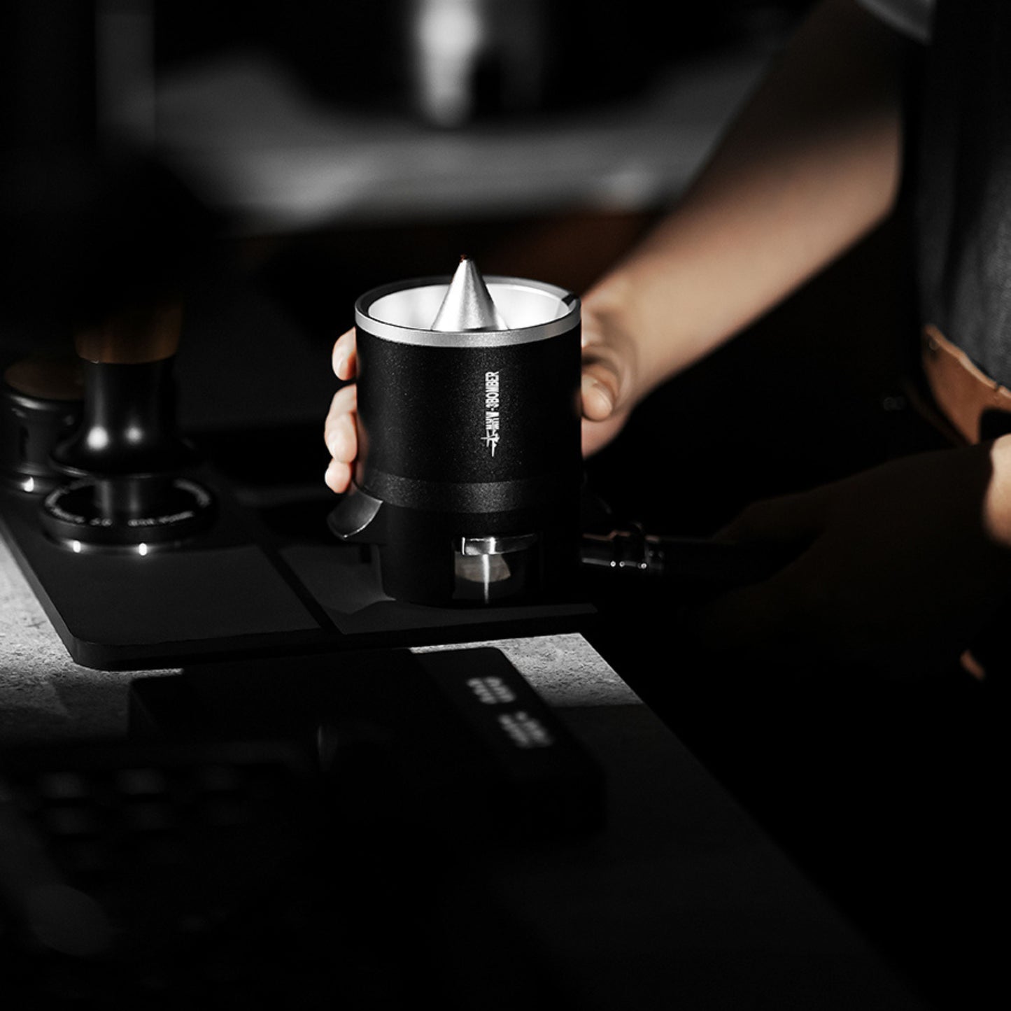 MHW-3BOMBER SE PRO Espresso Blind Shaker Funnel (58mm)